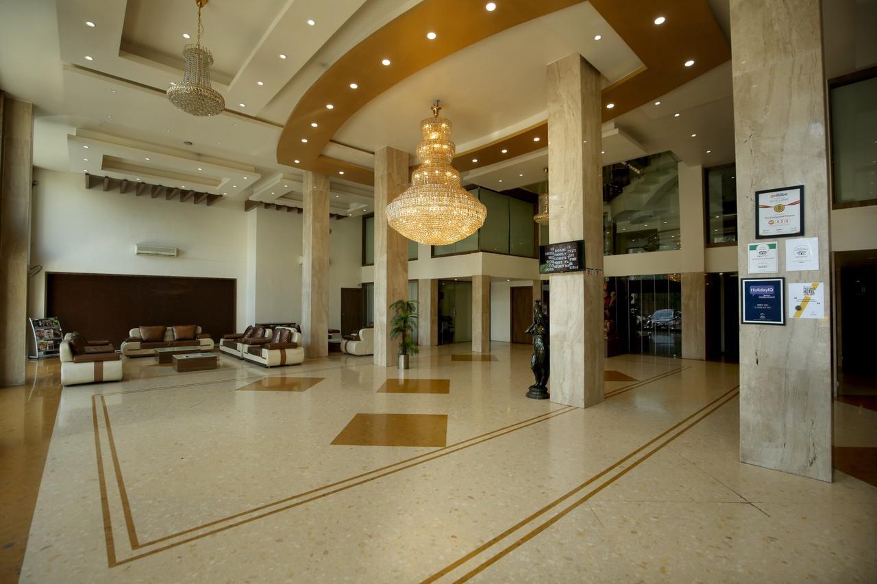 Hotel The Evergrand Palace Rajkot Εξωτερικό φωτογραφία