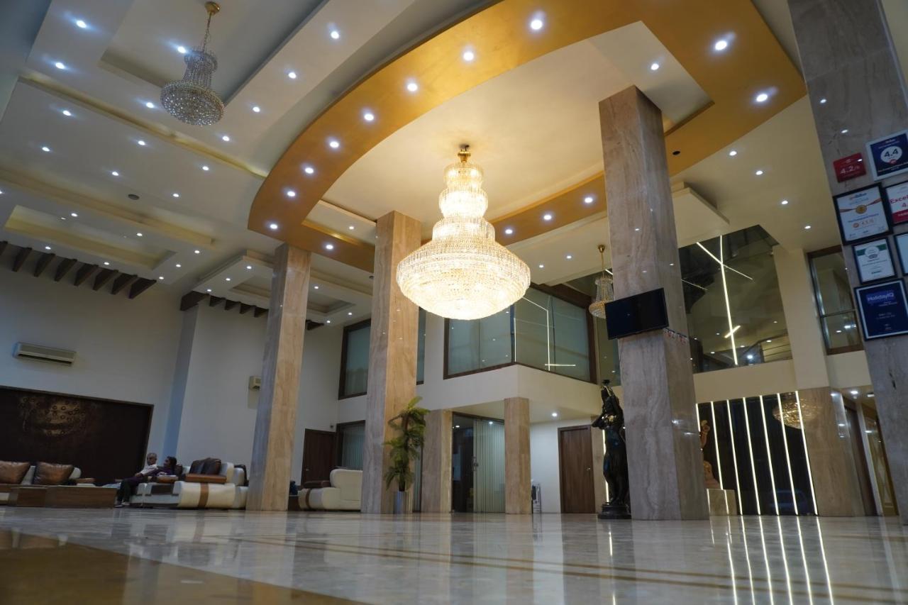 Hotel The Evergrand Palace Rajkot Εξωτερικό φωτογραφία