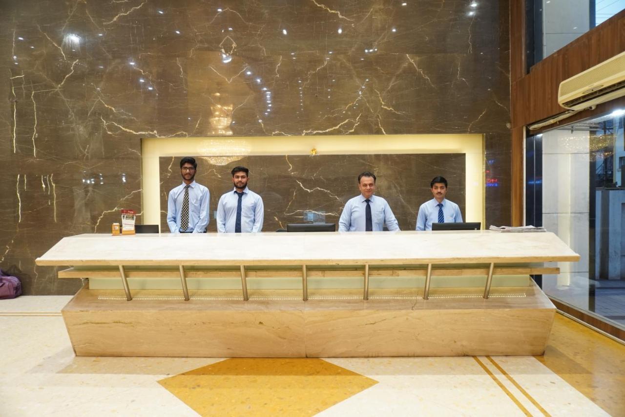 Hotel The Evergrand Palace Rajkot Εξωτερικό φωτογραφία