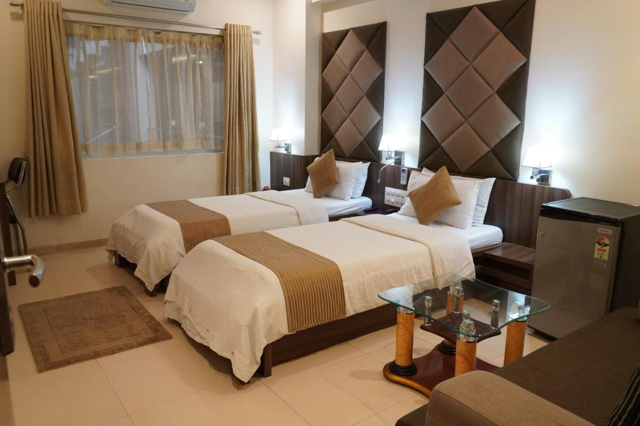 Hotel The Evergrand Palace Rajkot Εξωτερικό φωτογραφία